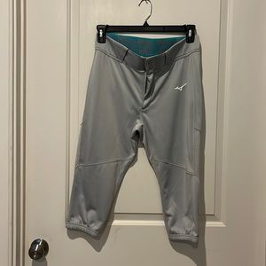 SOFTBALL sale! NWOT- women's gray Mizuno softball pants, size L